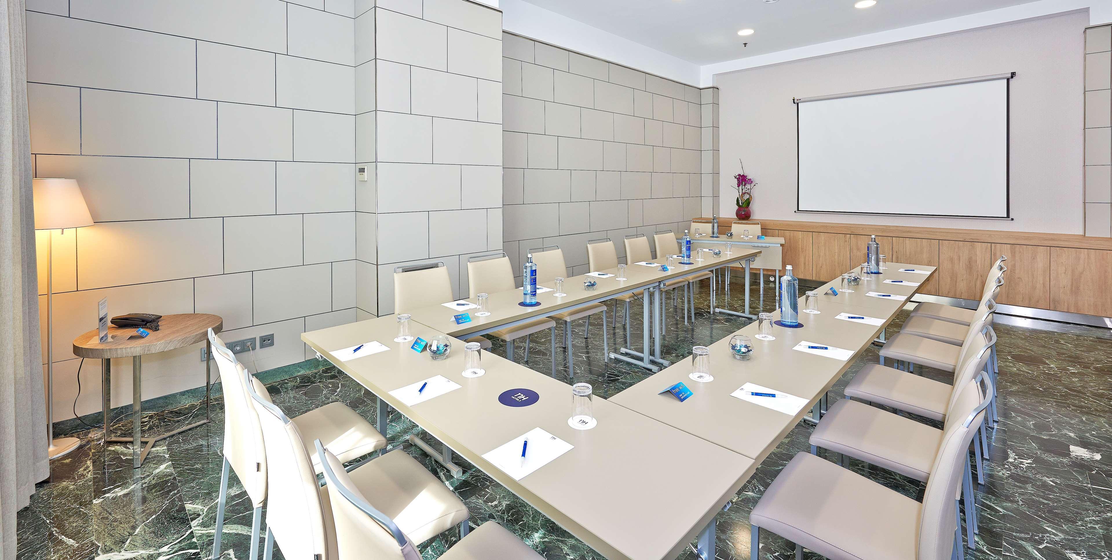 Nh Ciudad De Zaragoza Hotel Kültér fotó