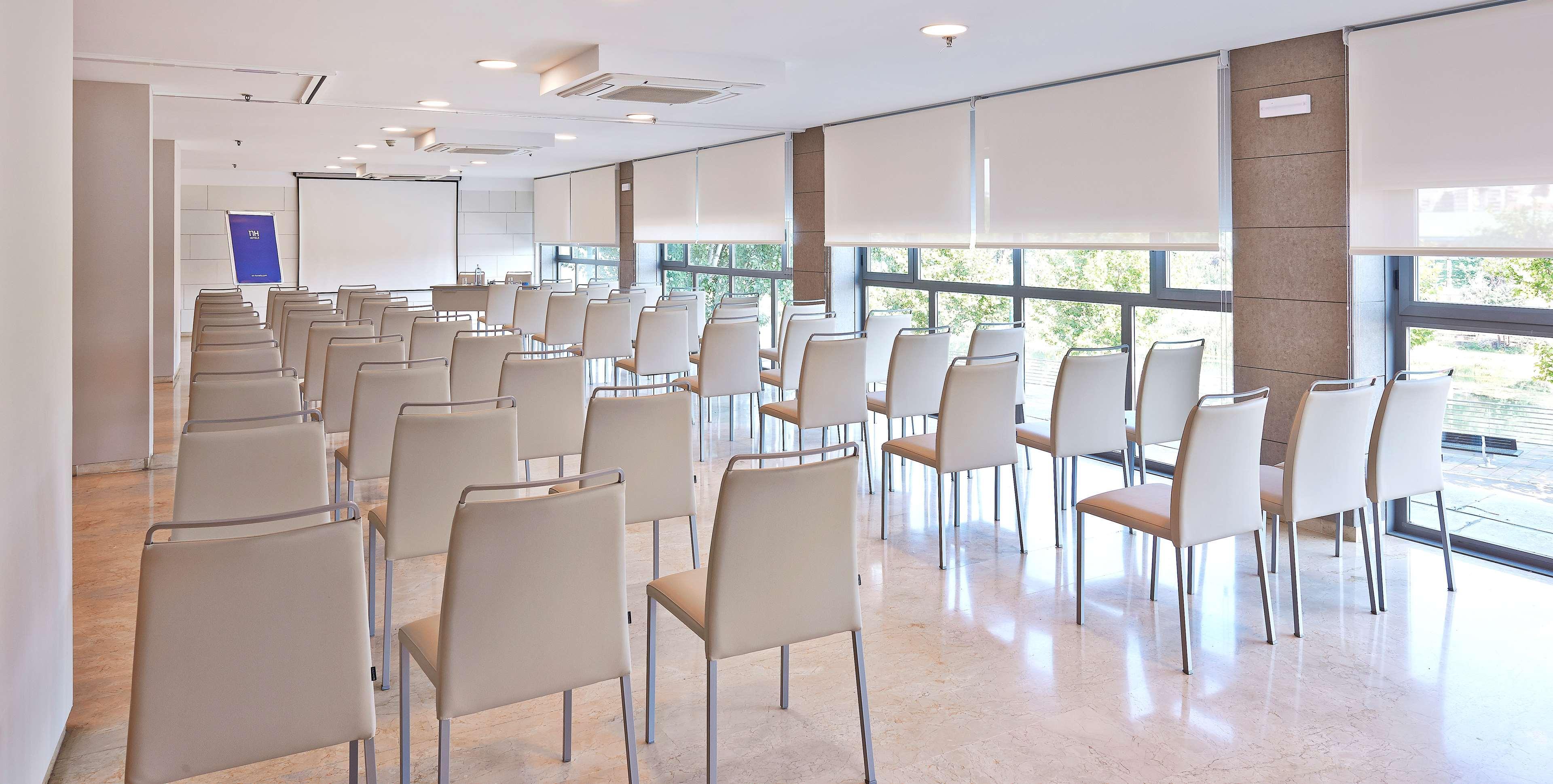 Nh Ciudad De Zaragoza Hotel Kültér fotó
