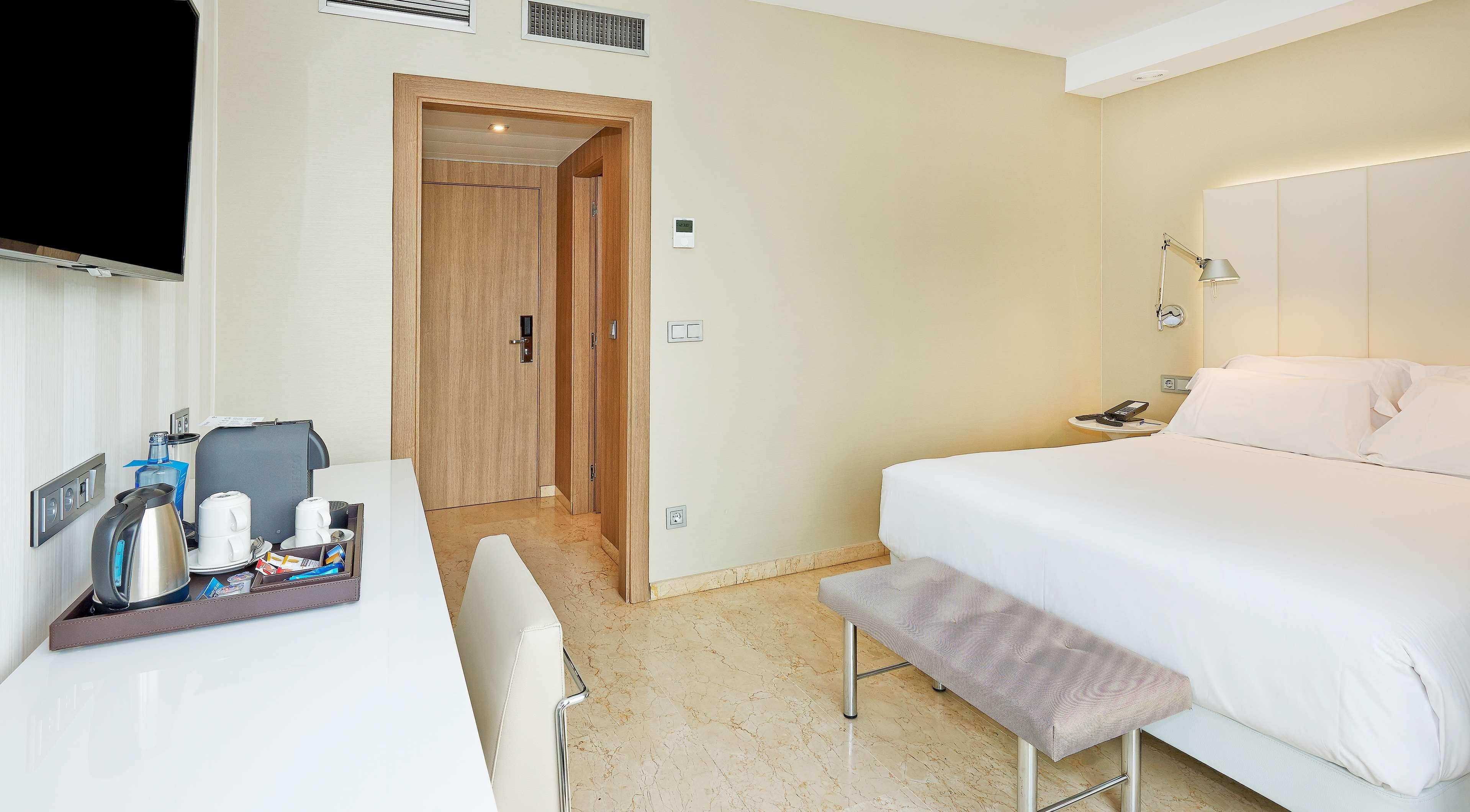 Nh Ciudad De Zaragoza Hotel Kültér fotó