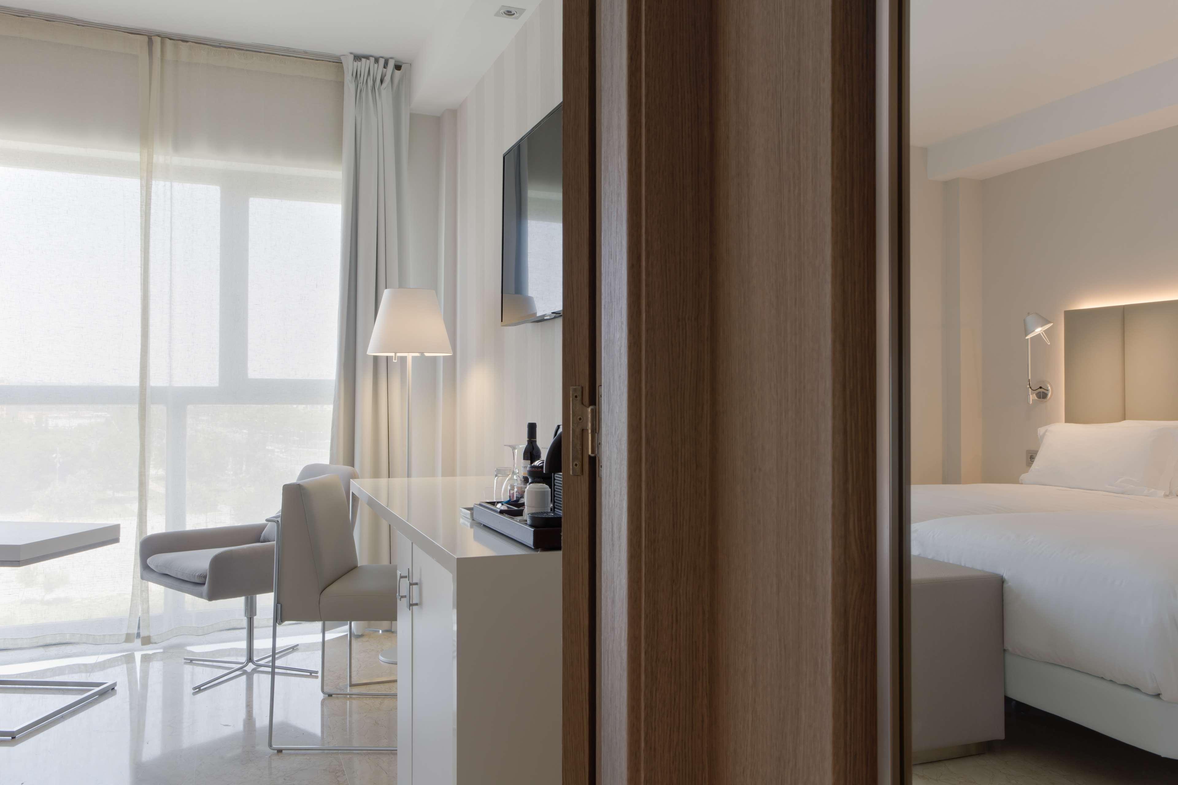 Nh Ciudad De Zaragoza Hotel Kültér fotó