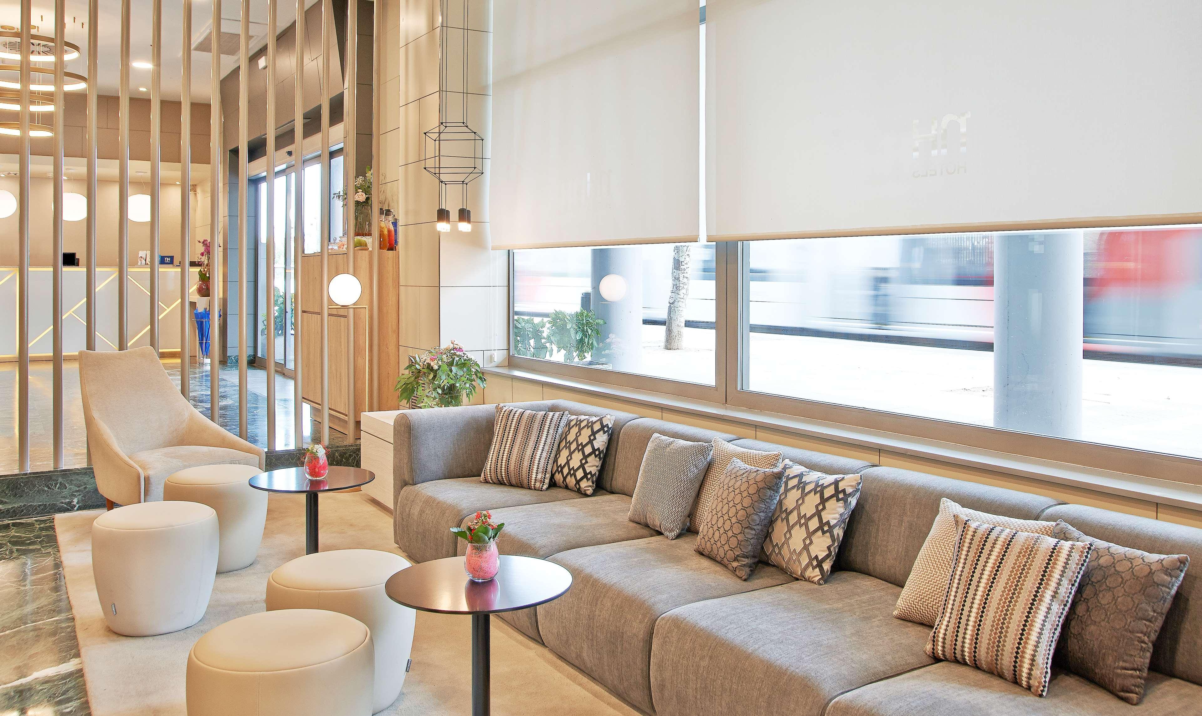Nh Ciudad De Zaragoza Hotel Kültér fotó
