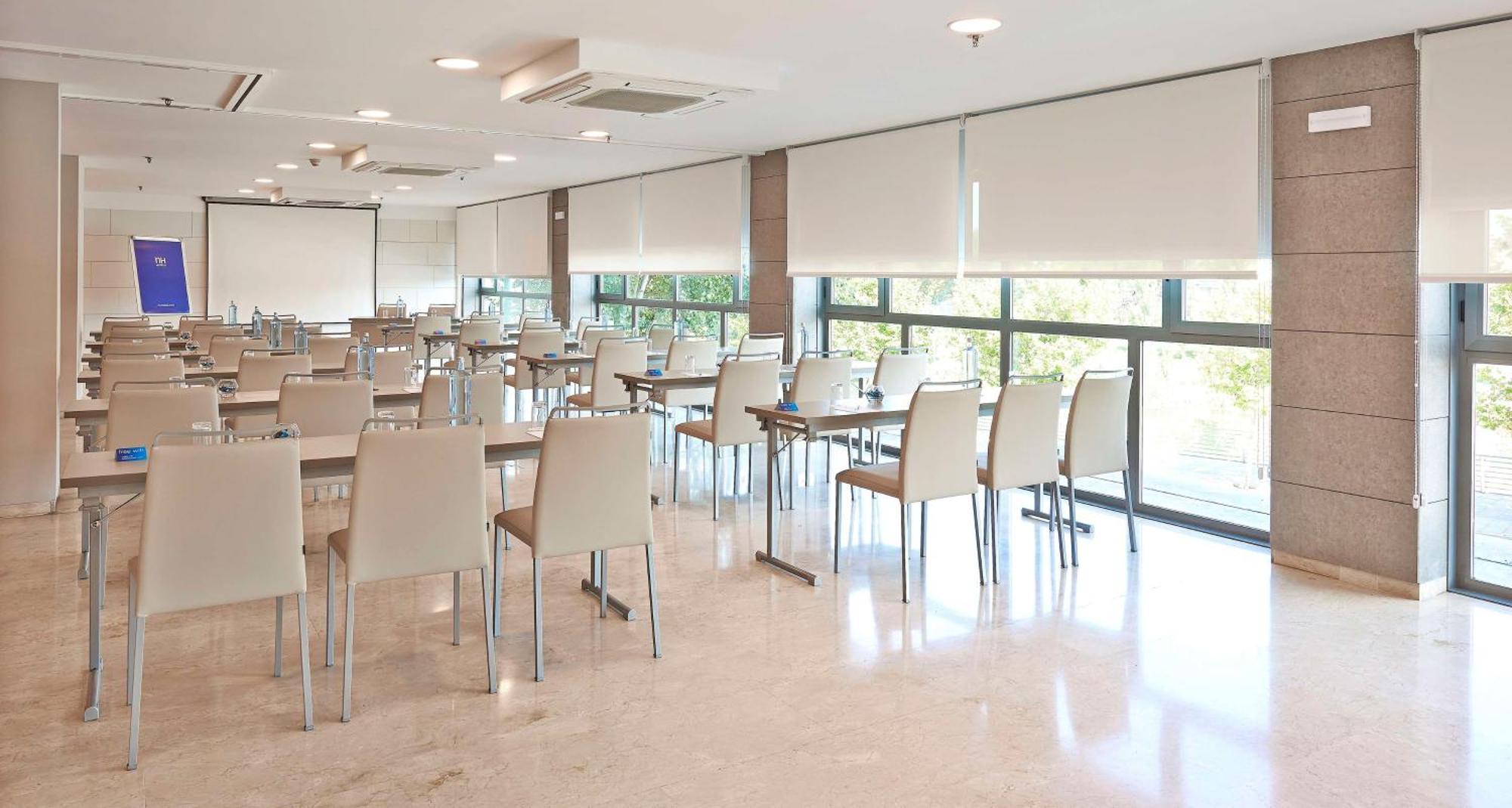 Nh Ciudad De Zaragoza Hotel Kültér fotó
