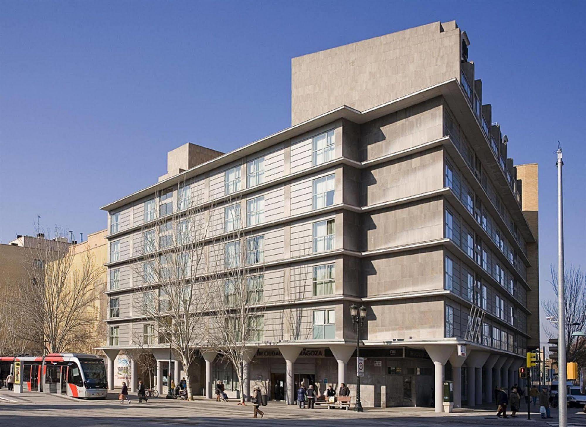 Nh Ciudad De Zaragoza Hotel Kültér fotó