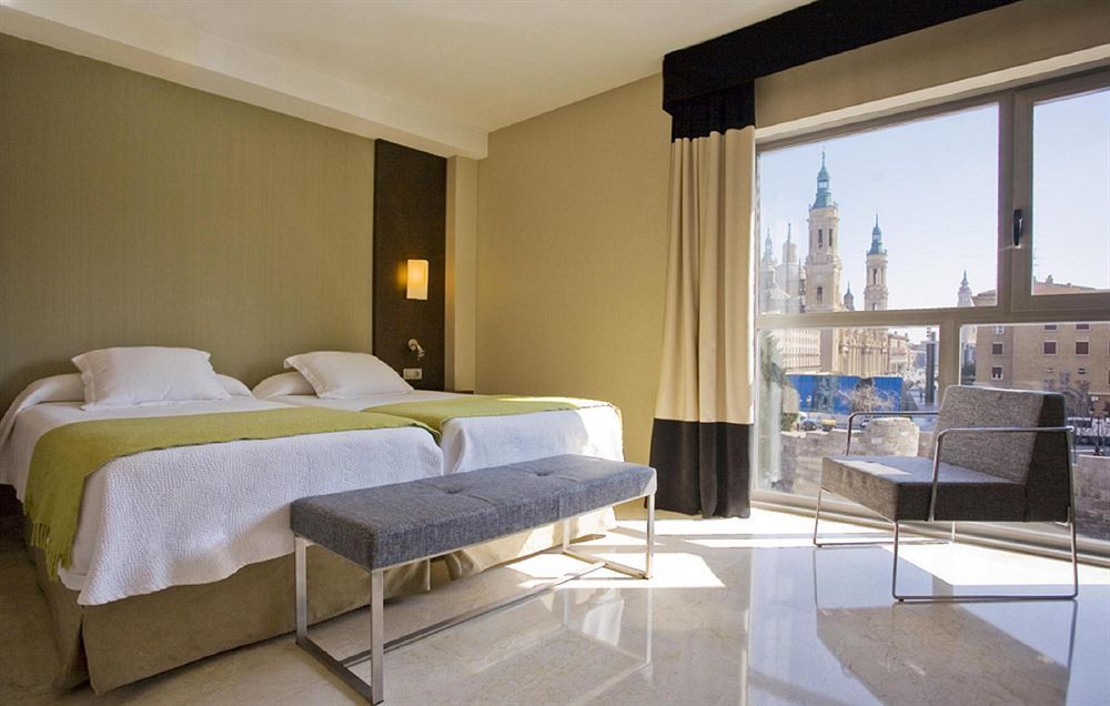 Nh Ciudad De Zaragoza Hotel Kültér fotó